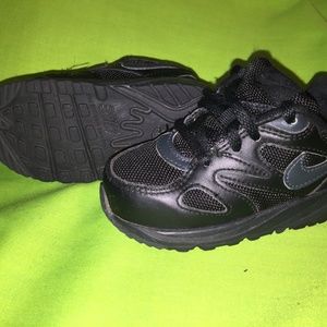 Kids Nikes 6c Black